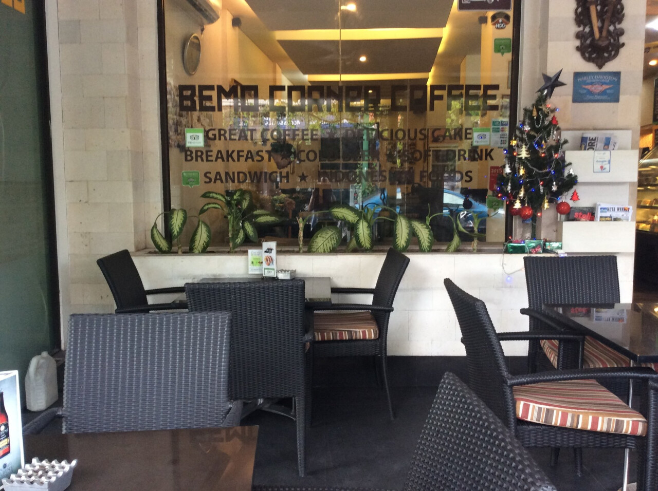 Bemo Corner coffee shop