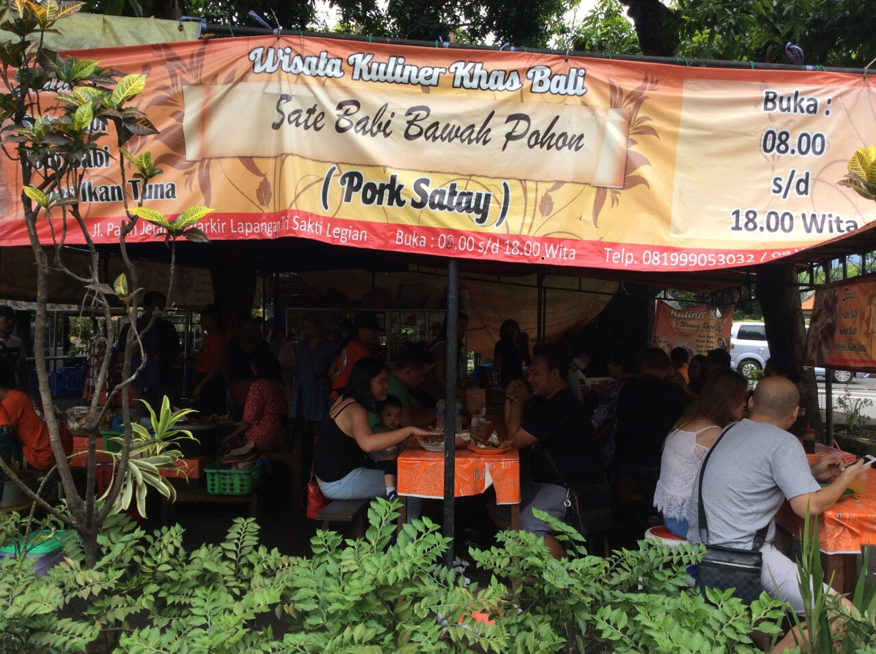 Sate Babi Bawah Pohon