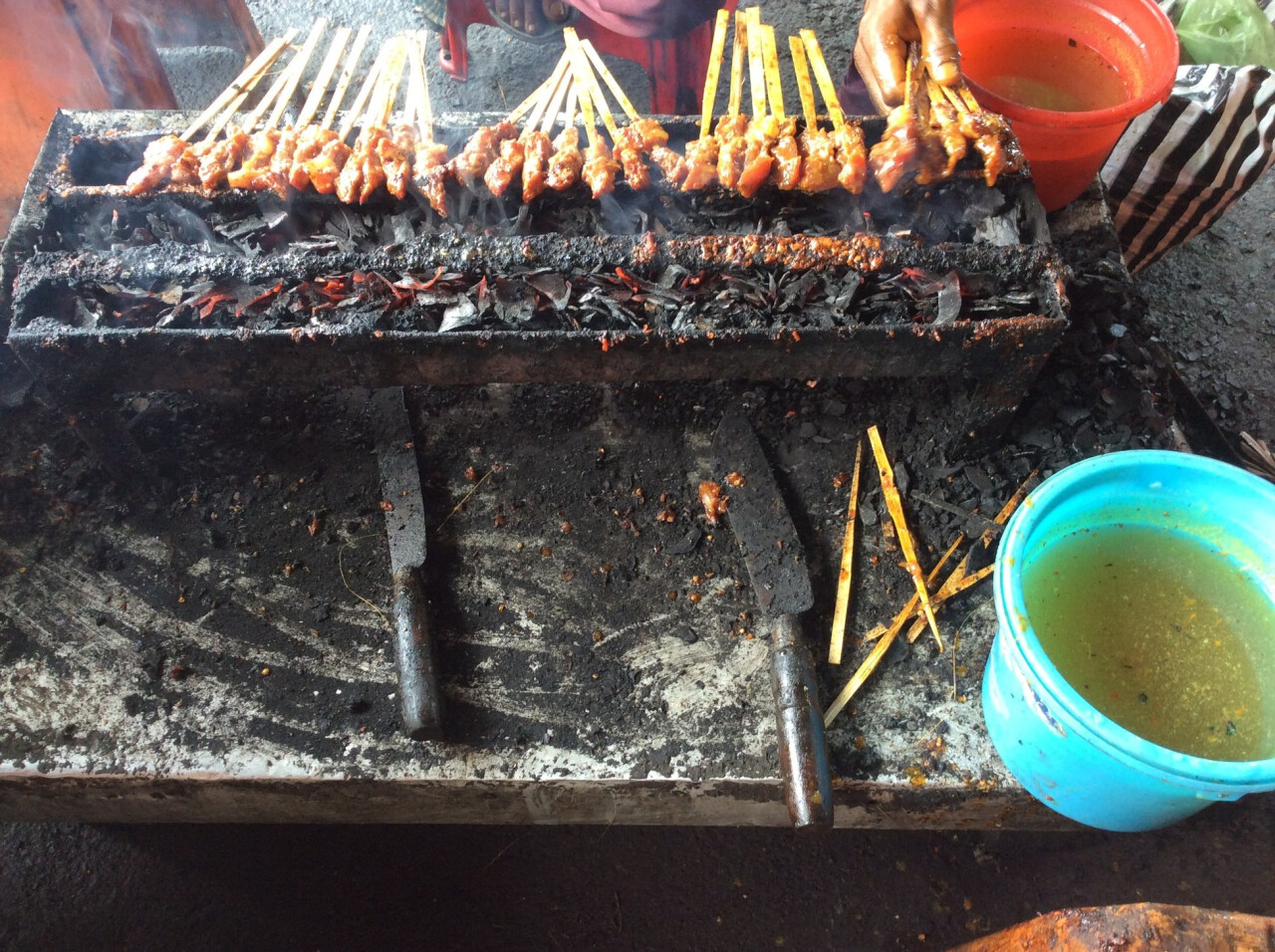 Sate Babi Bawah Pohon