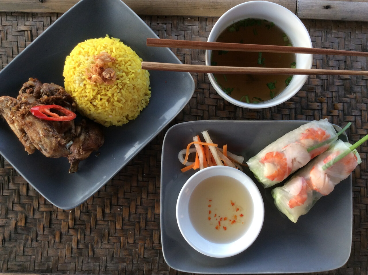 Xich Lo. Warung Vietnam