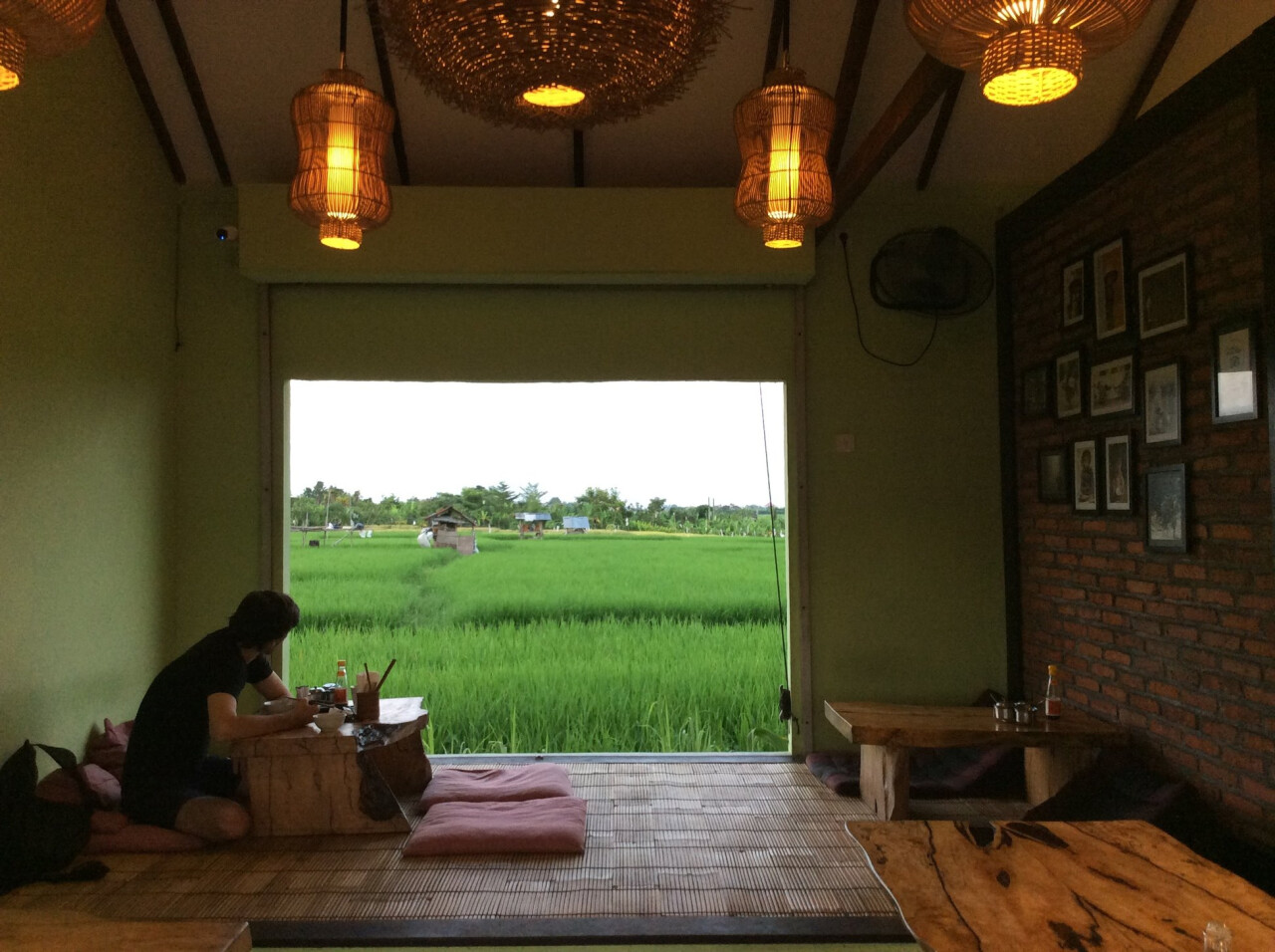 Xich Lo. Warung Vietnam