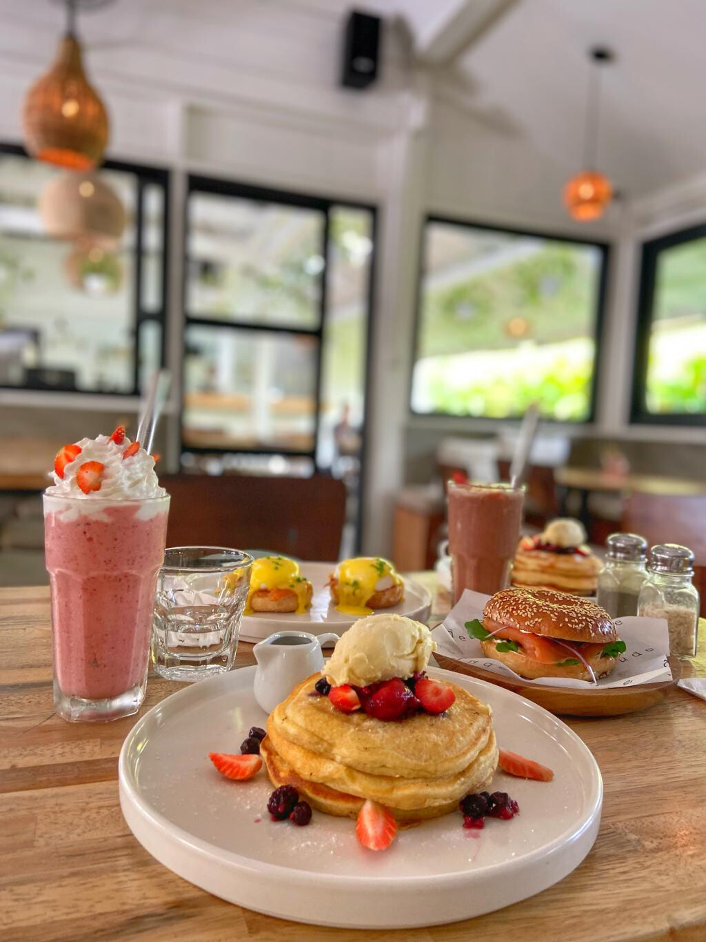 Nude Cafe