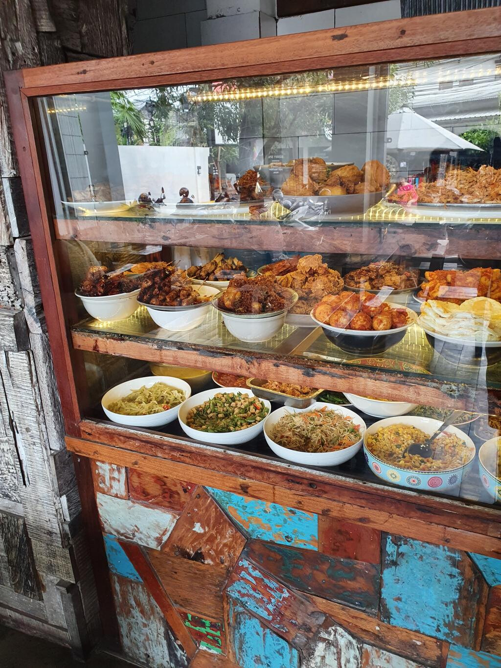 Warung Varuna