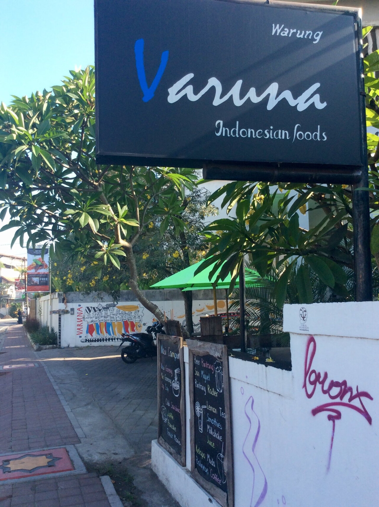 Warung Varuna