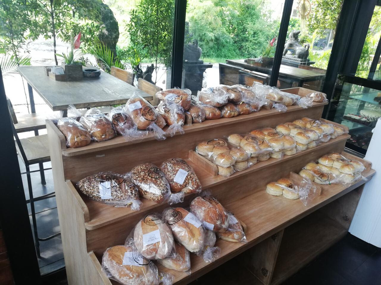 Oka's Bakery