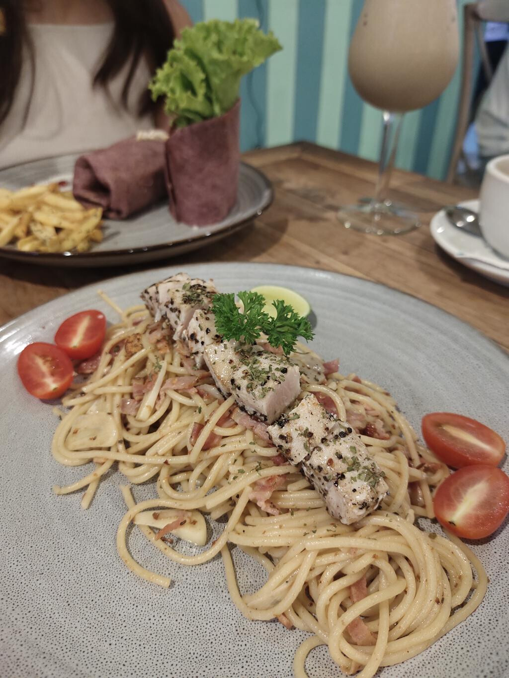 He’enalu Cafe and Resto