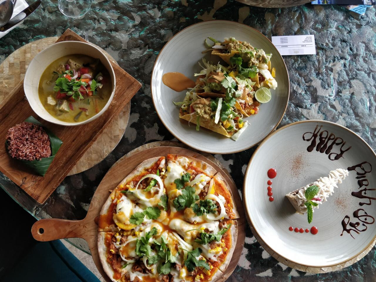 Akasha Restaurant & Juice Bar