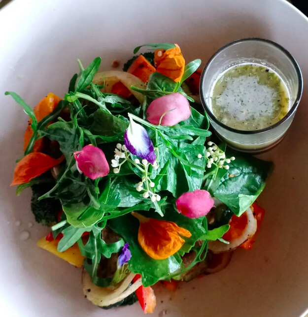 Akasha Restaurant & Juice Bar