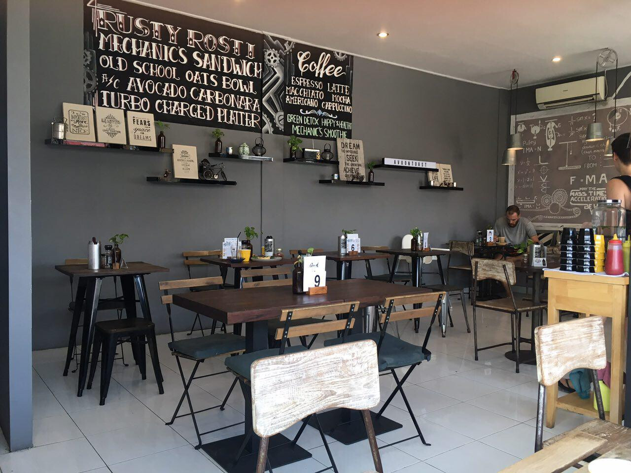Machinery Cafe Bali
