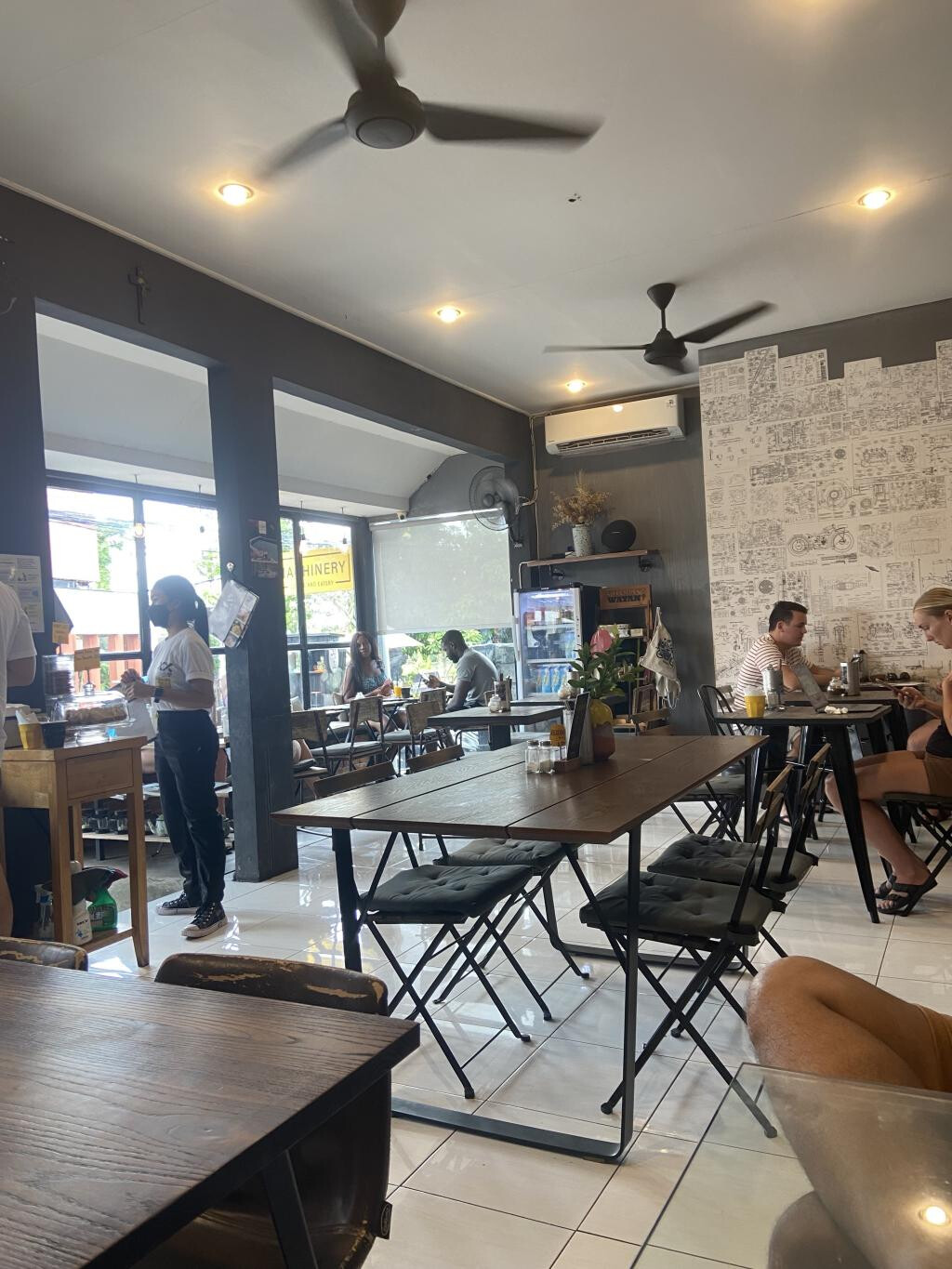Machinery Cafe Bali