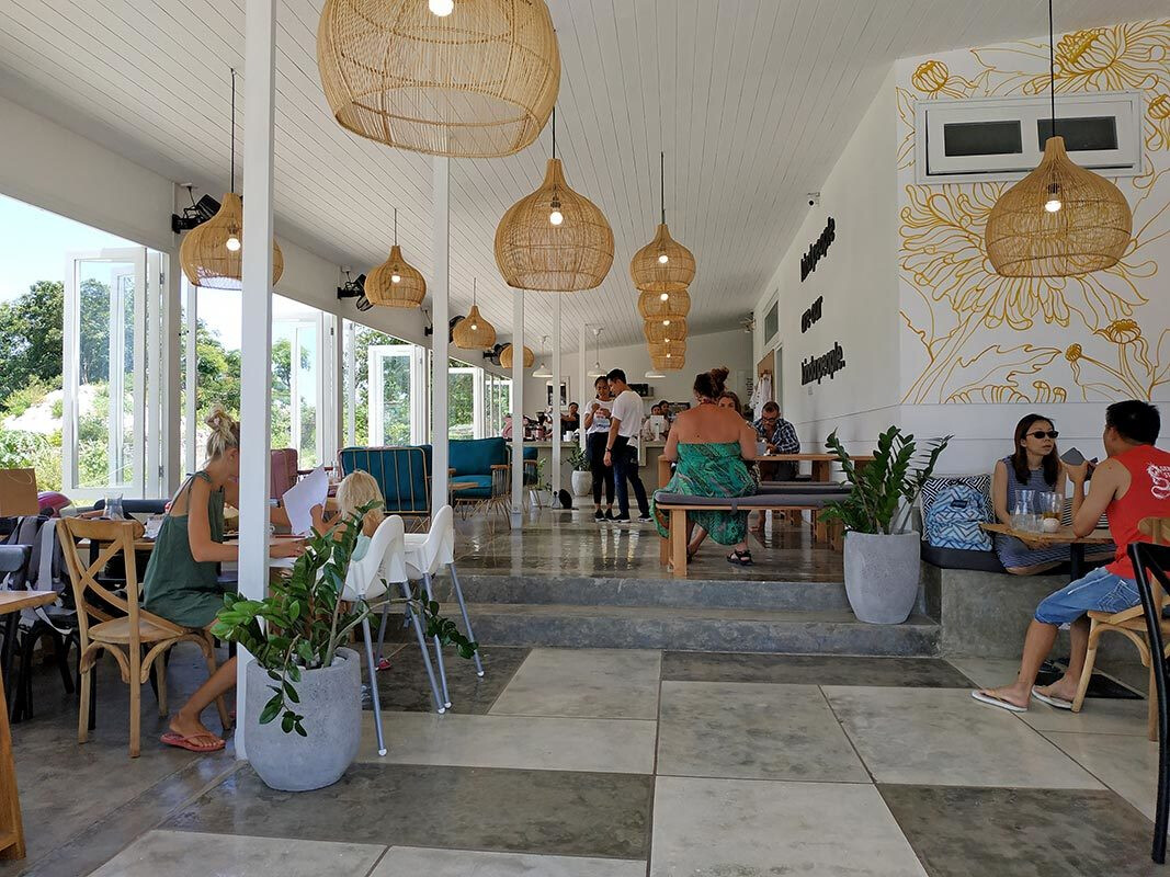 NOURISH CAFE WHOLEFOODS PIZZERIA & BAKERY - UNGASAN