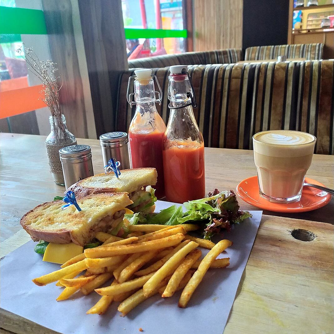 Honey and Bread Cafe