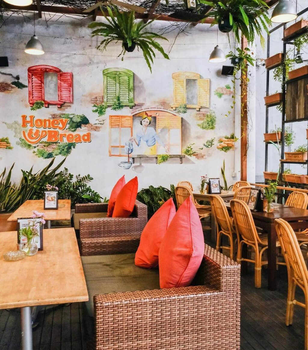 Honey and Bread Cafe