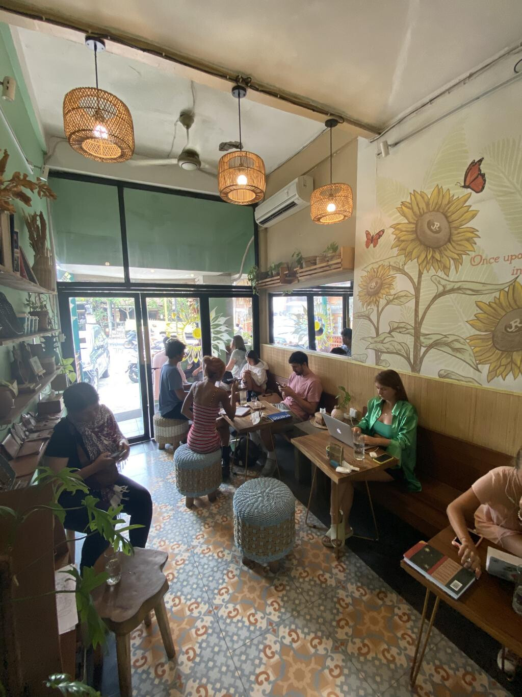 Jinje Root Coffee & Leather Goods
