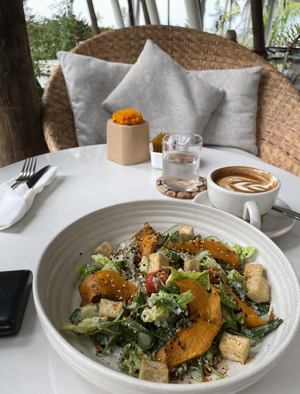 Mango Cafe
