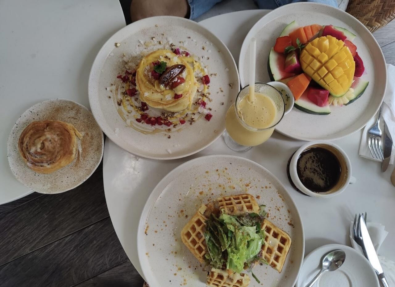 Mango Cafe