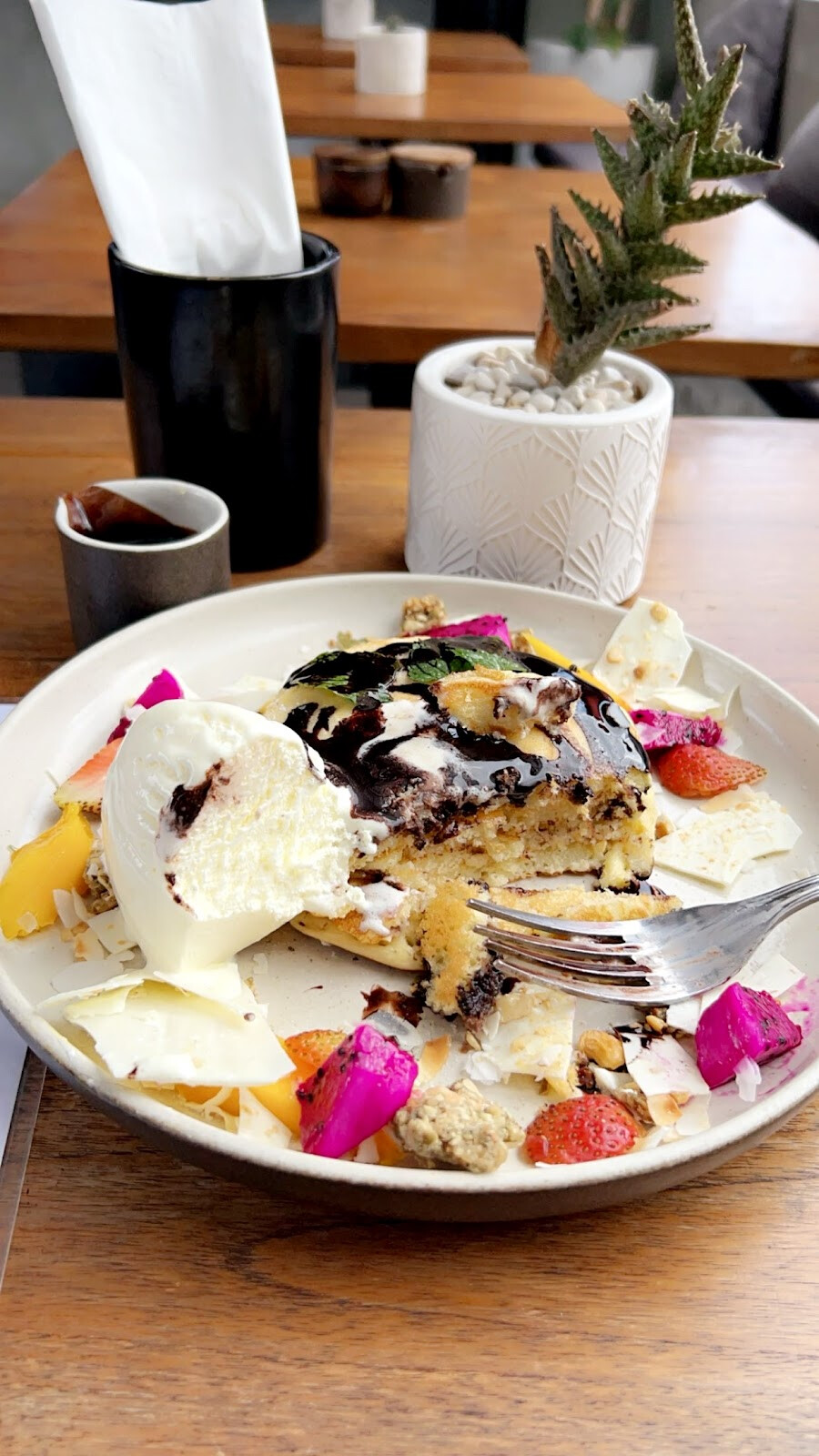 NOURISH CAFE BERAWA