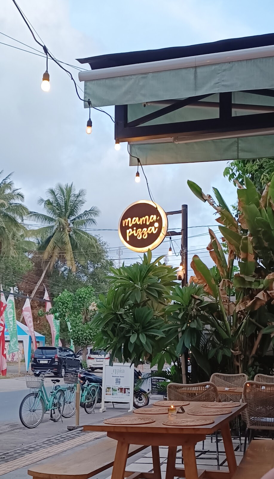 Mama Pizza Kuta Lombok