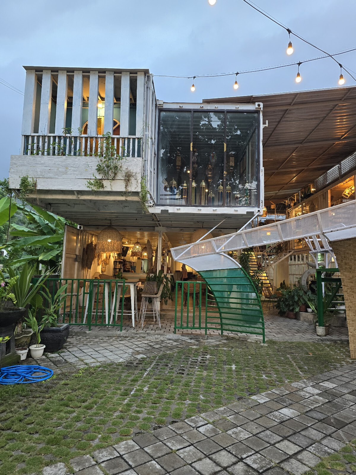 Lombok Box