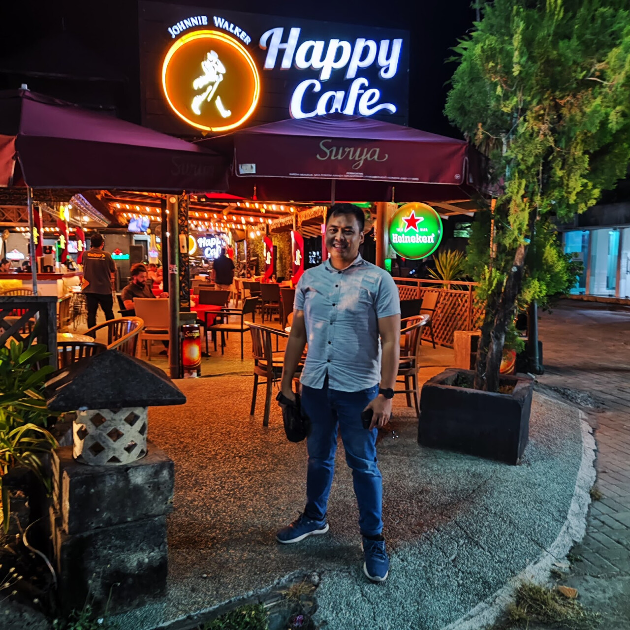 Happy Cafe