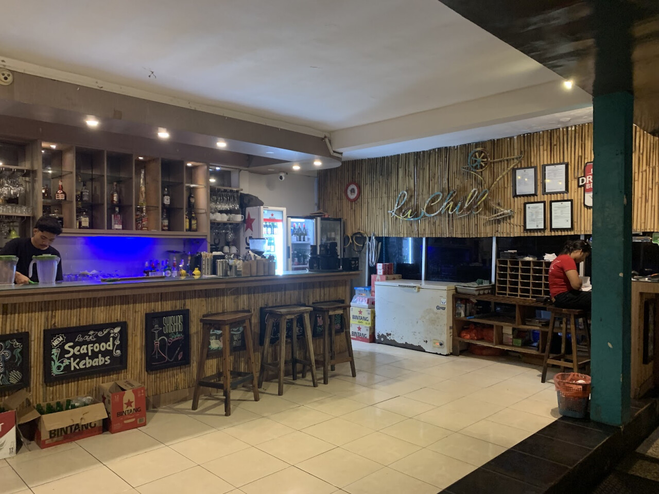 La Chill Bar & Restaurant