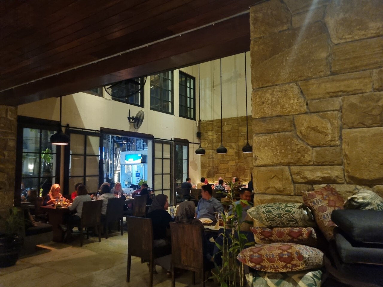 Kemangi Bar & Kitchen