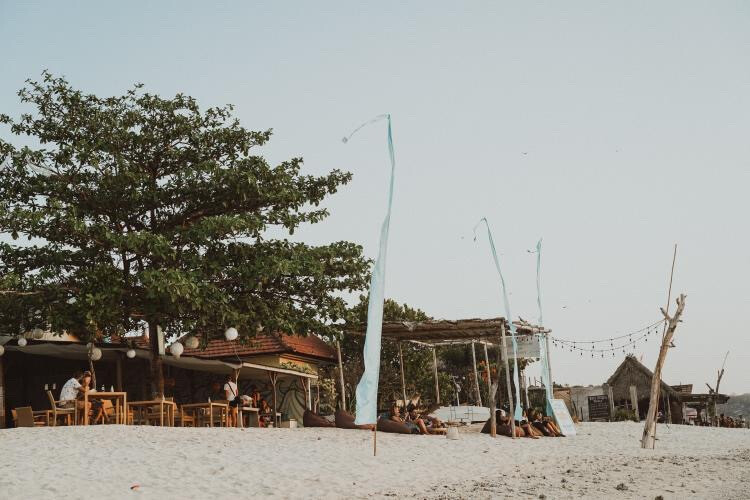 Ombak Cafe & Huts