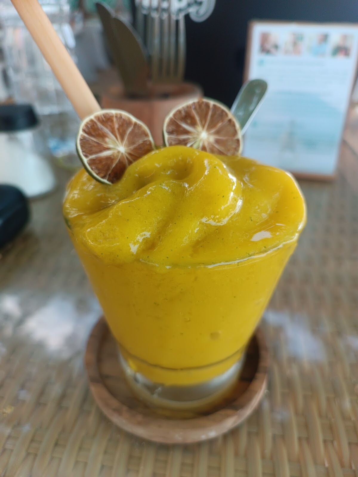 Ombak Cafe & Huts
