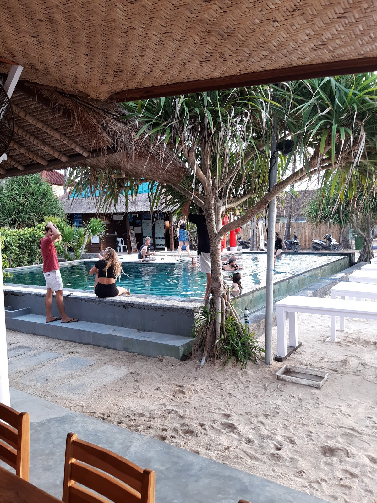 Canteen Kitchen + Bar