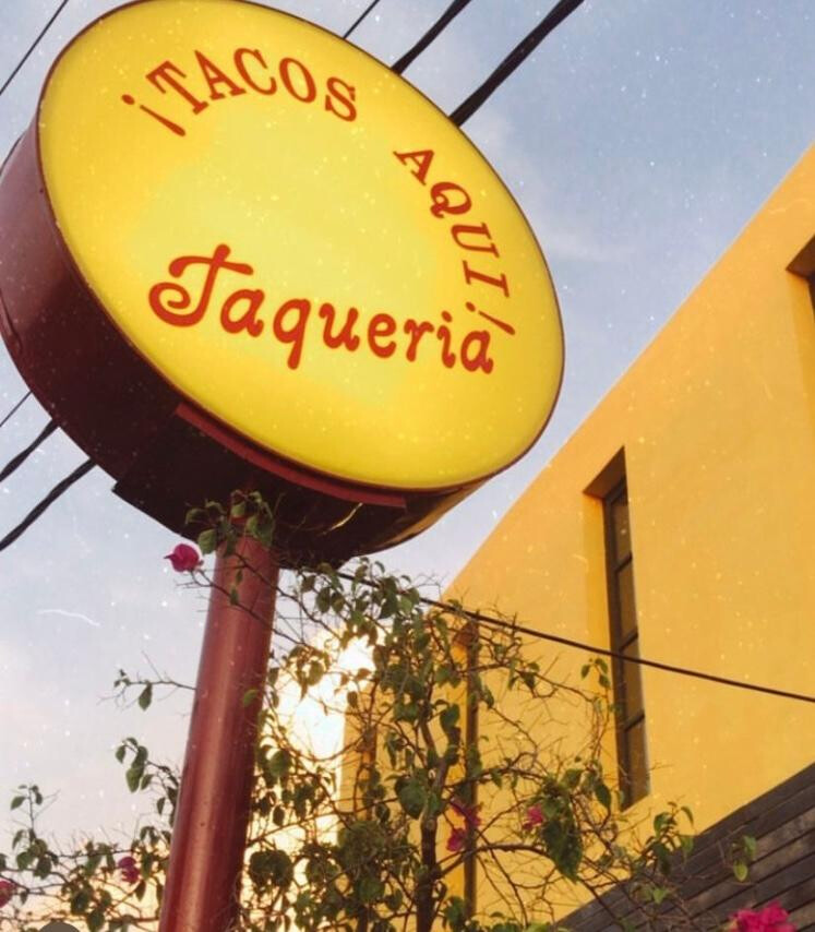 Тacos Aqui