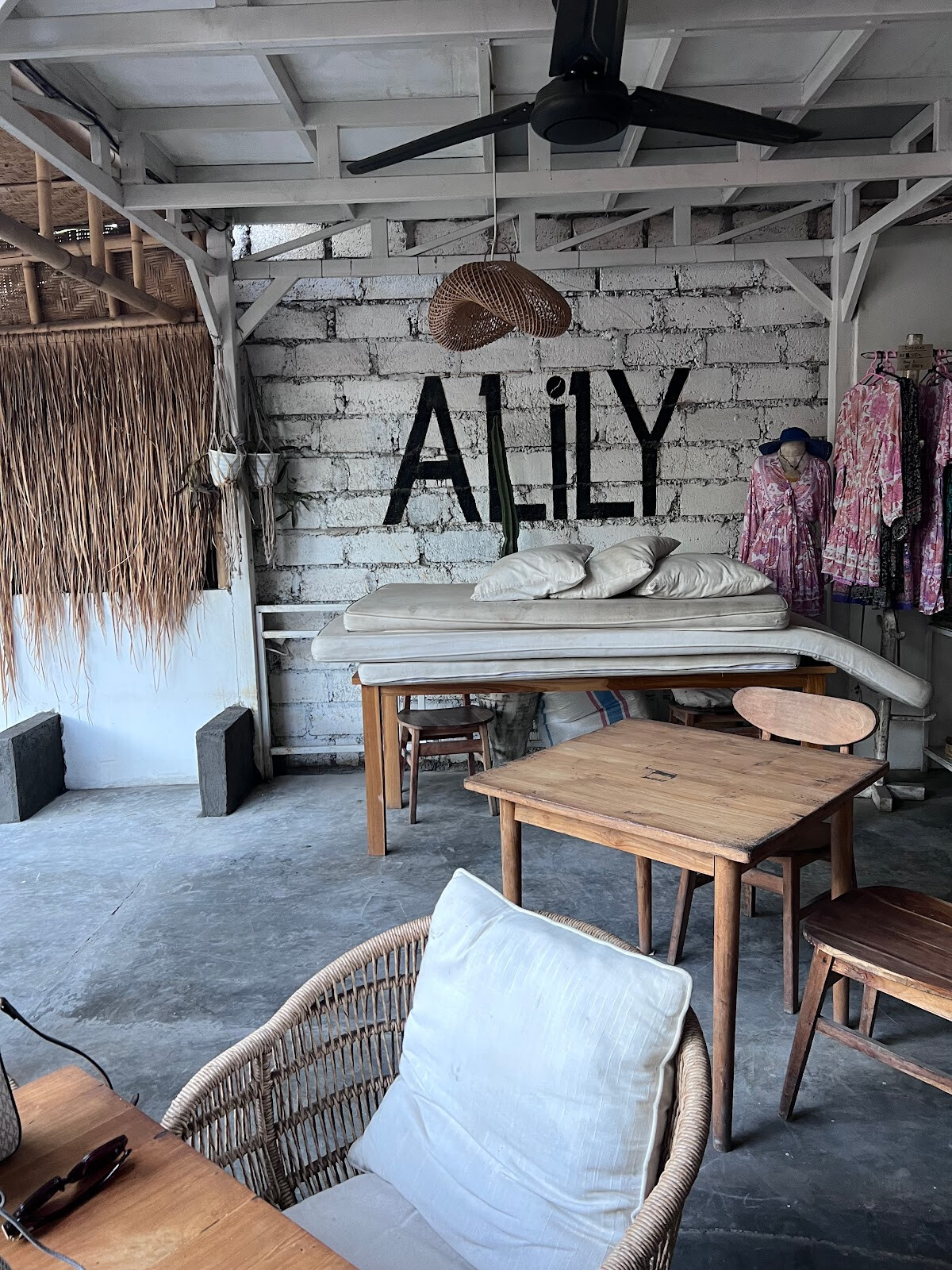 Alily Penida Restaurant & Bar