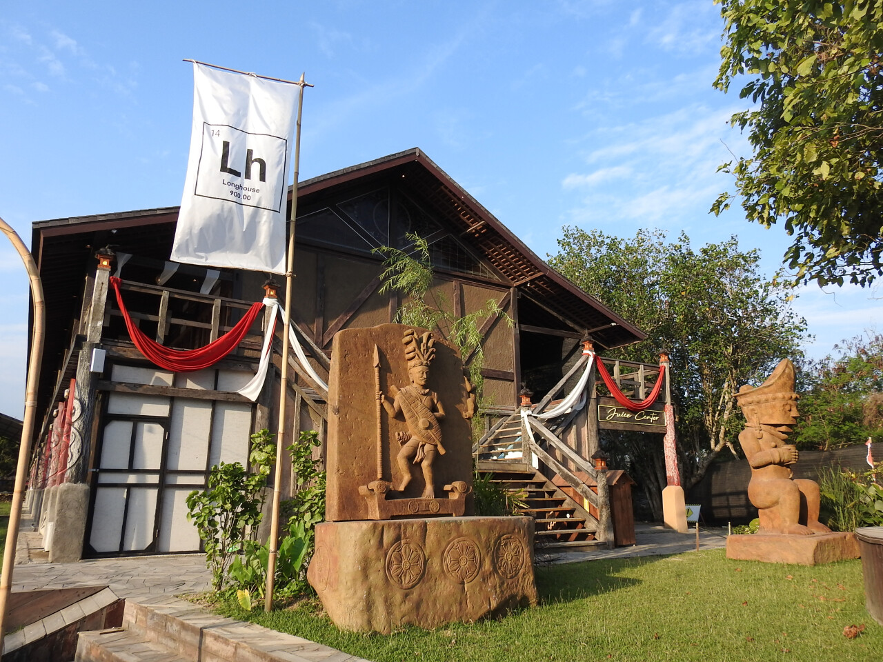 LONGHOUSE