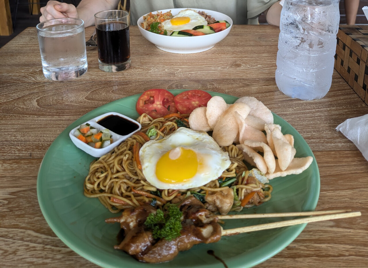 MYE Restaurant, Pastry and Bakery
