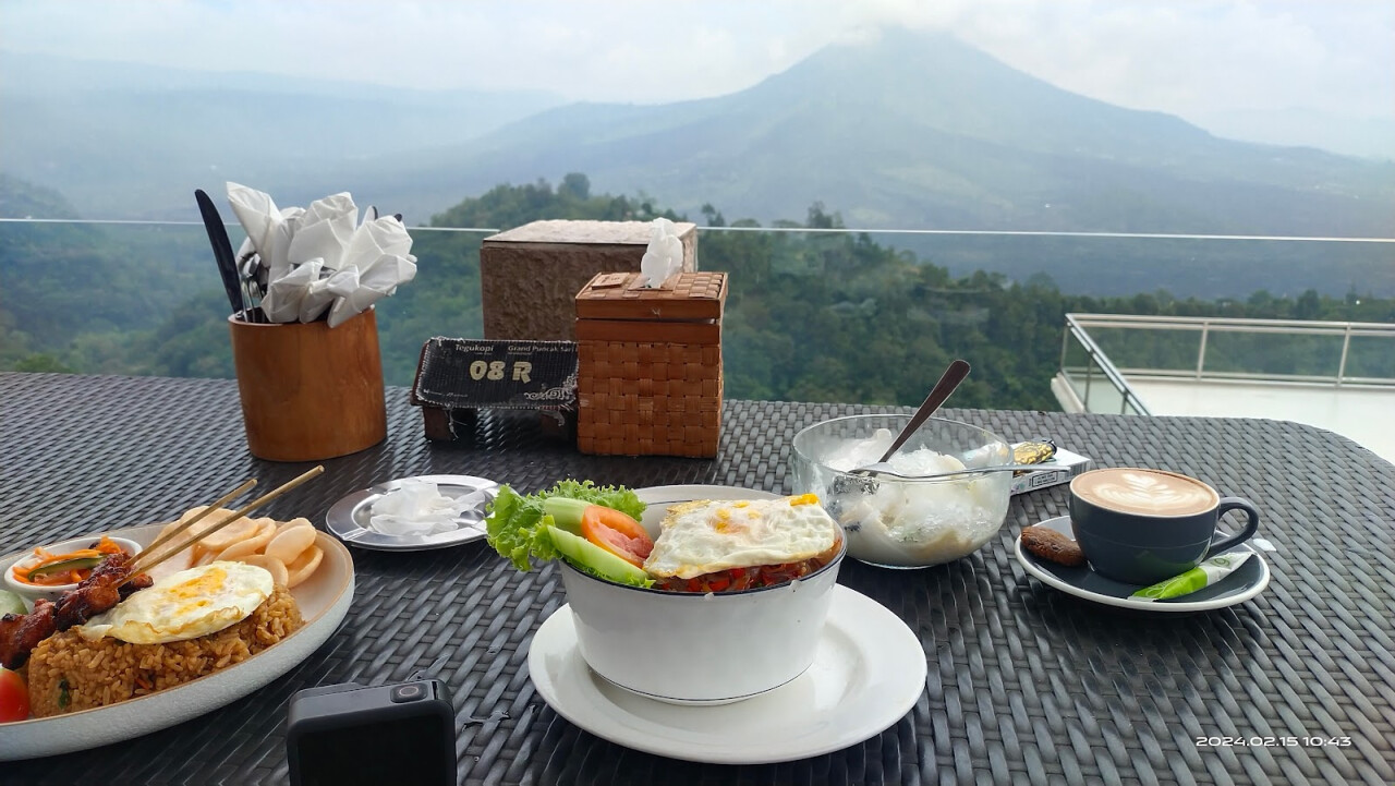 Grand Puncak Sari Restaurant