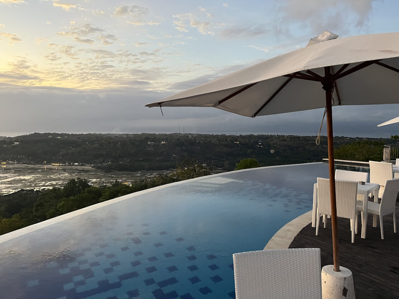 The View Day Club