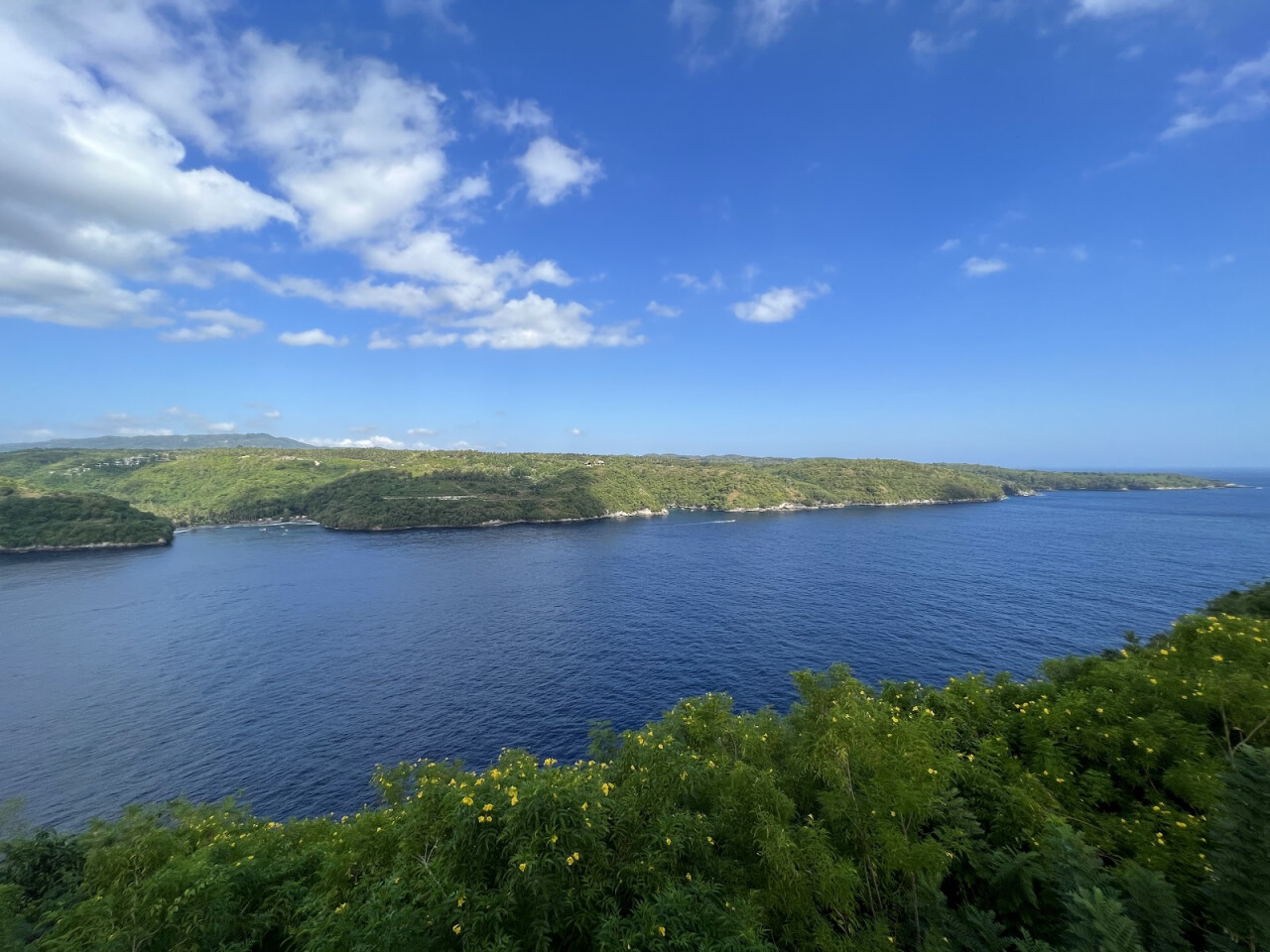 Ceningan Cliffs