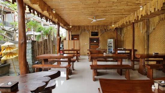 Santhi Restaurant Nusa Penida