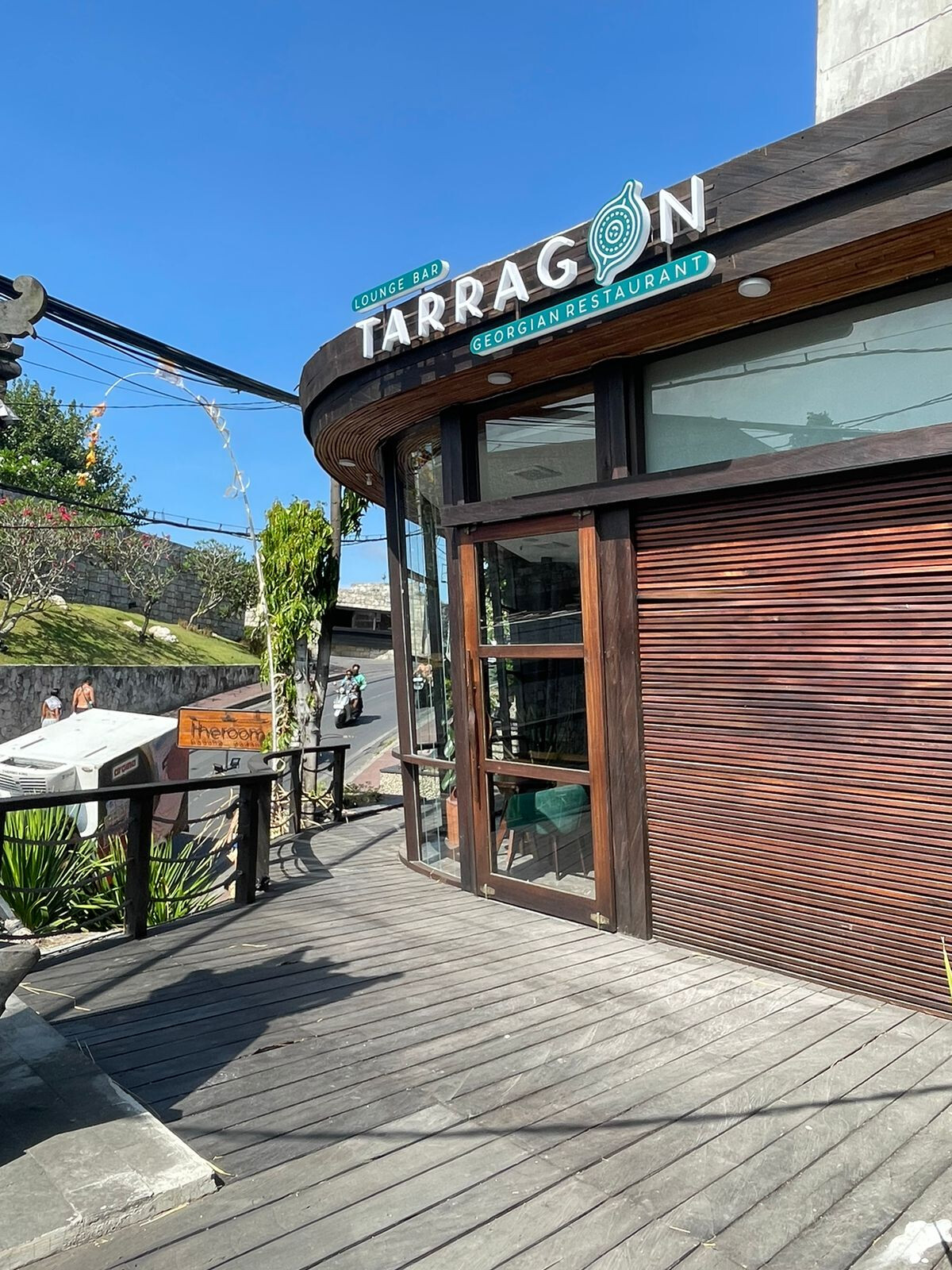 Tarragon Georgian Restaurant and Lounge Bar