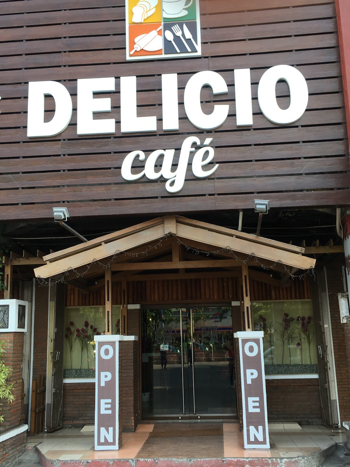 Delicio Bakery & Cafe