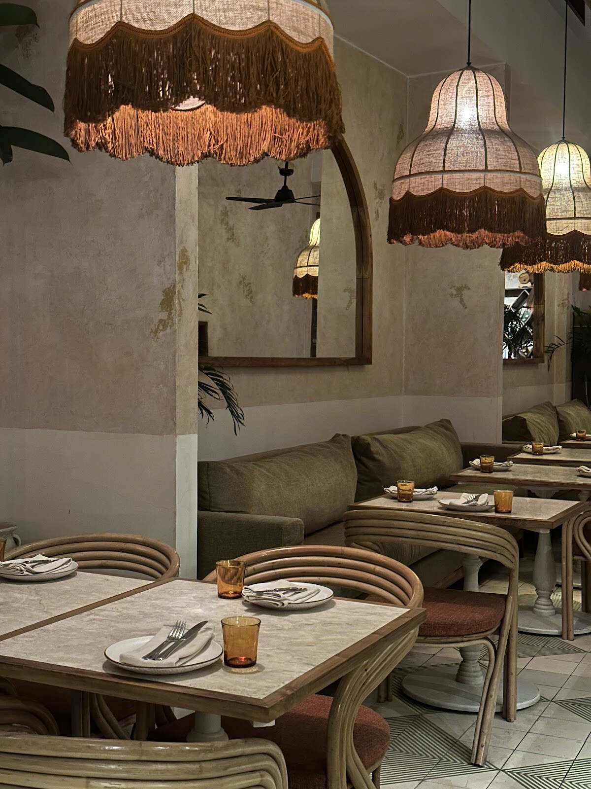 El Bazar Cafe & Restaurant