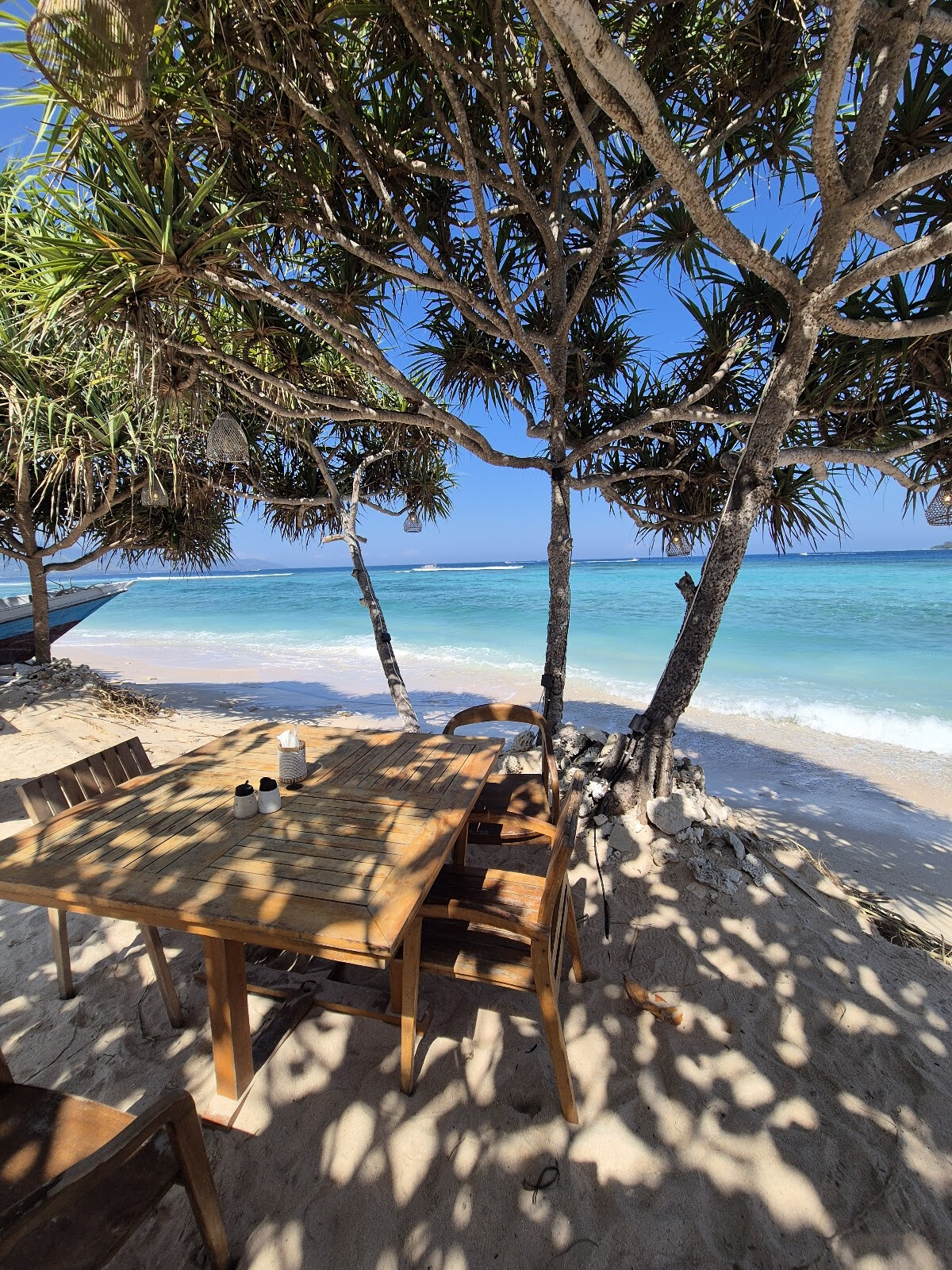 Café Gili Beach Bungalow