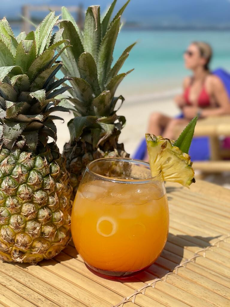 Mojo Beach Bar & Cafe