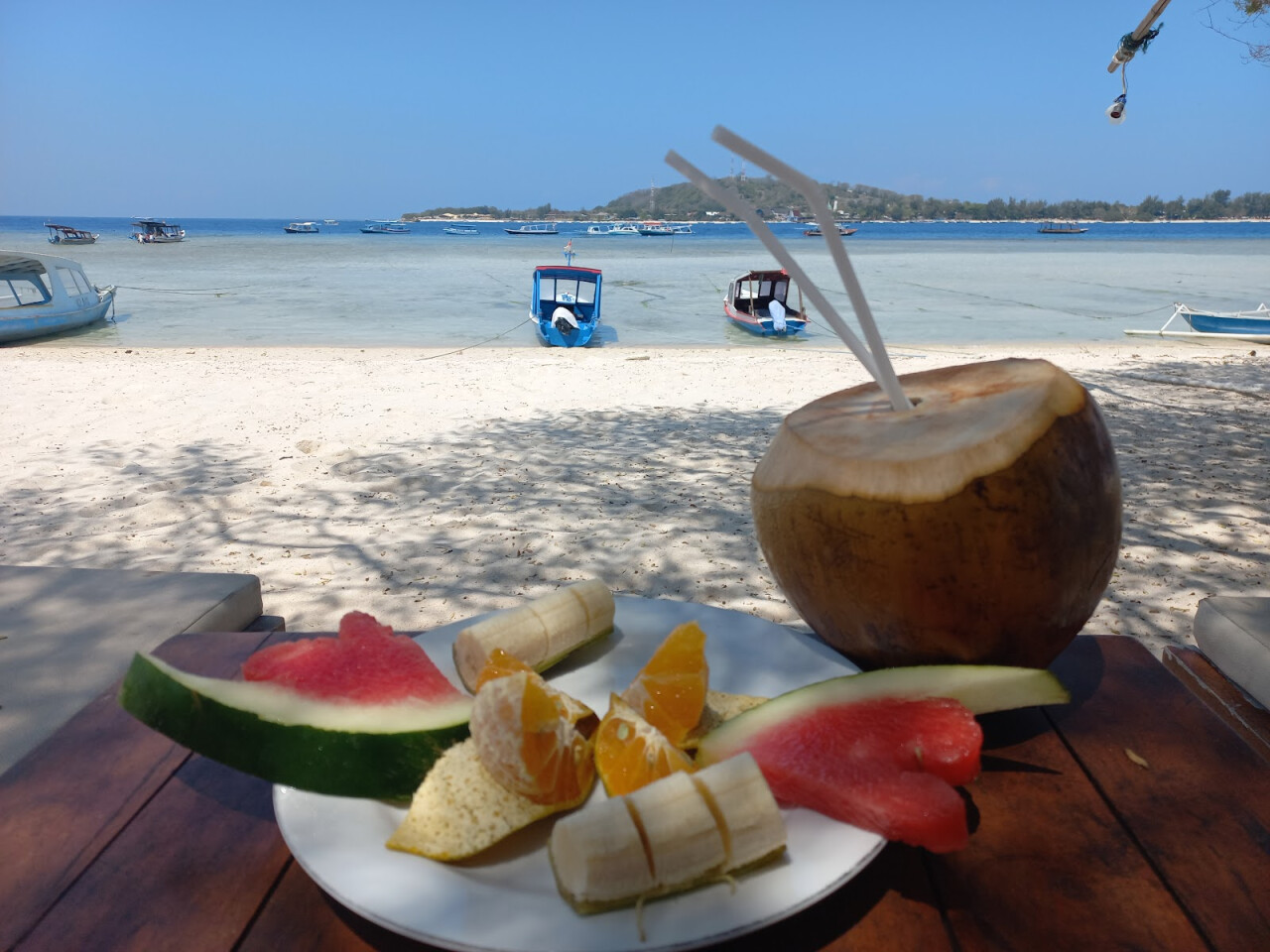 Sunset Bar & Restoran Meno