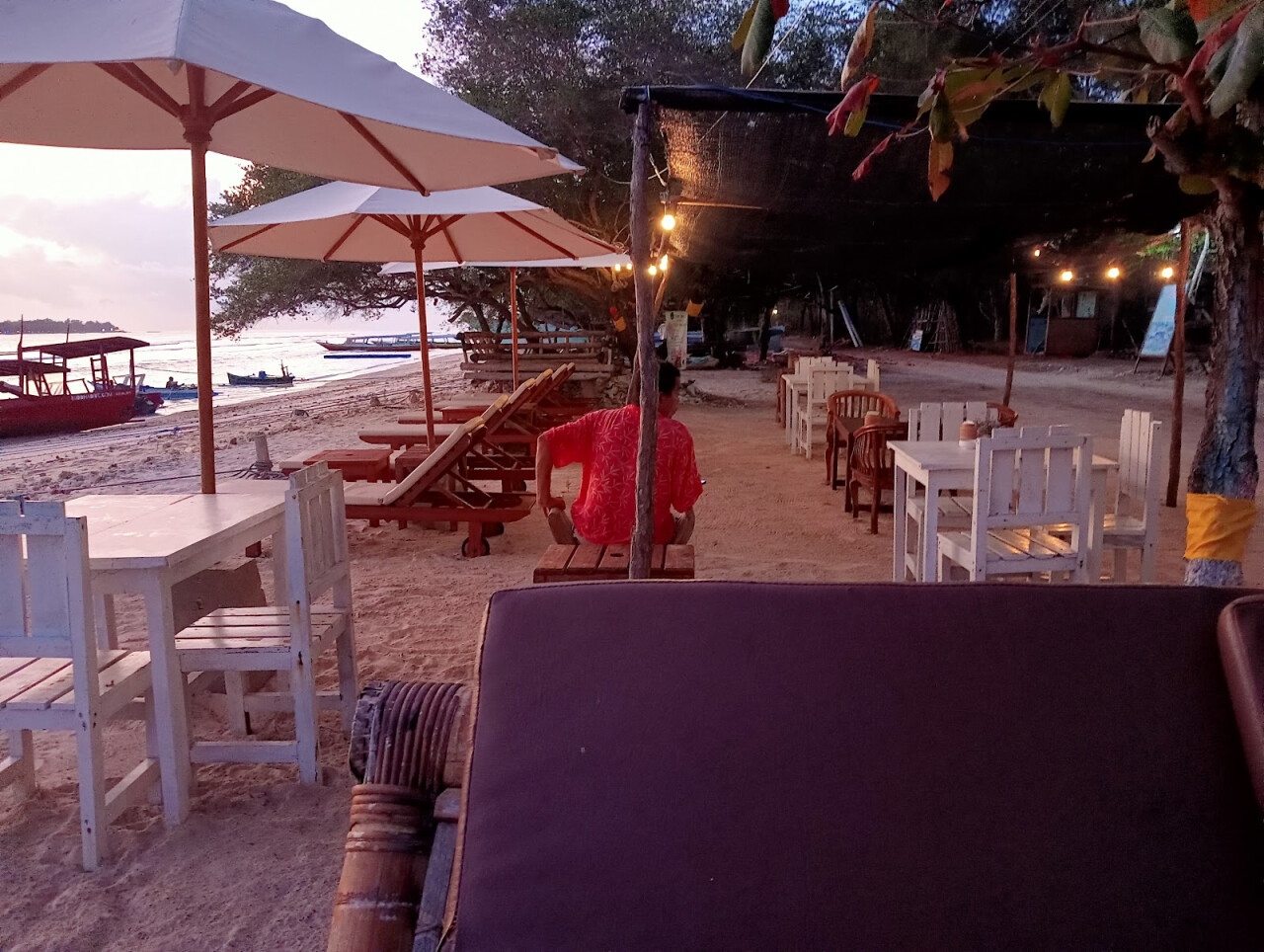 Sunset Bar & Restoran Meno