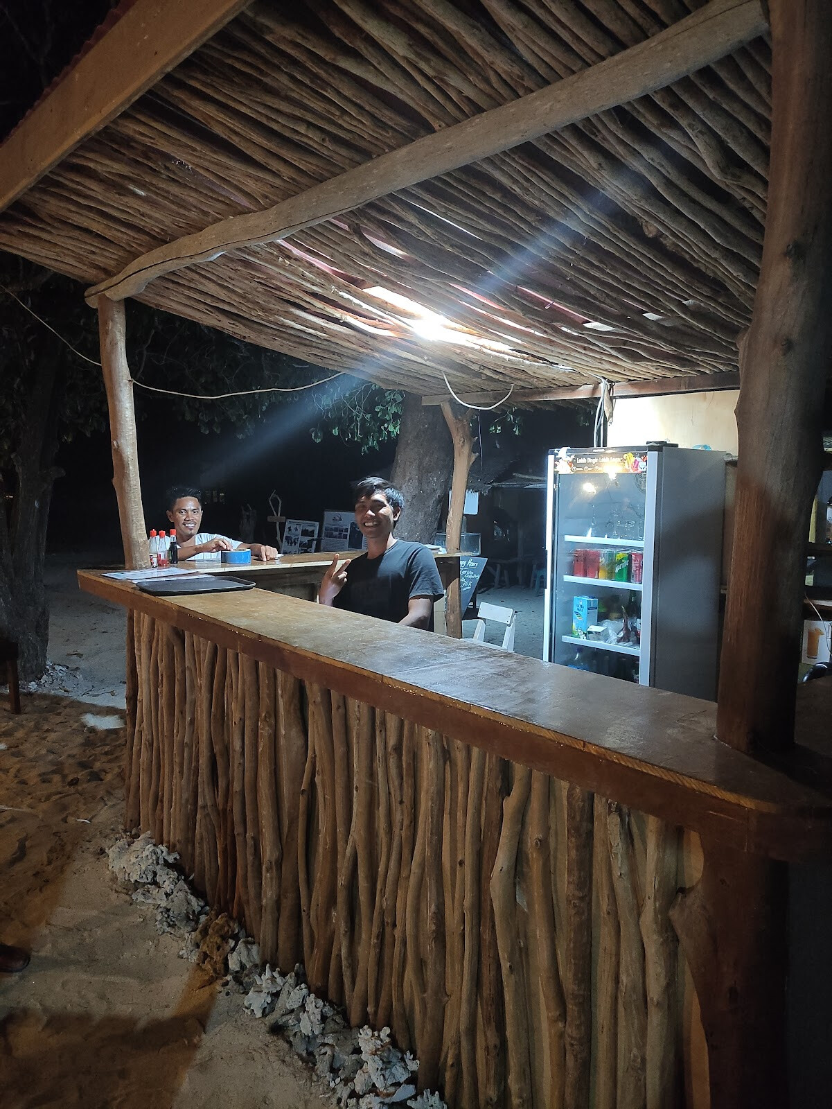 Easy Warung & Bar