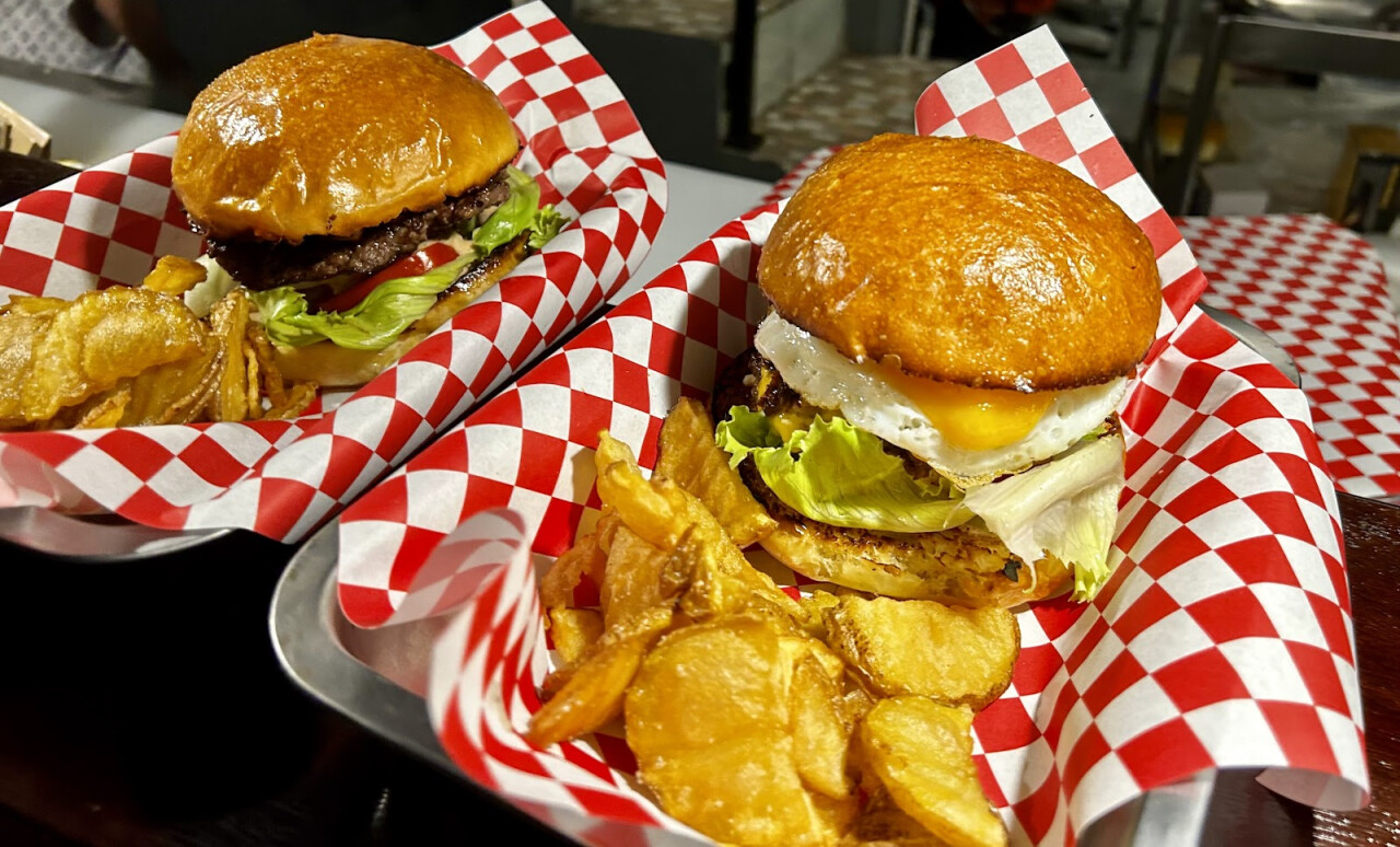 Oribinal Burger (by Ketumbar Studio)