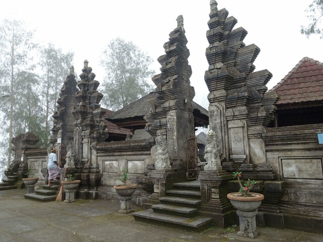 Храм Pura Puncak Penulisan