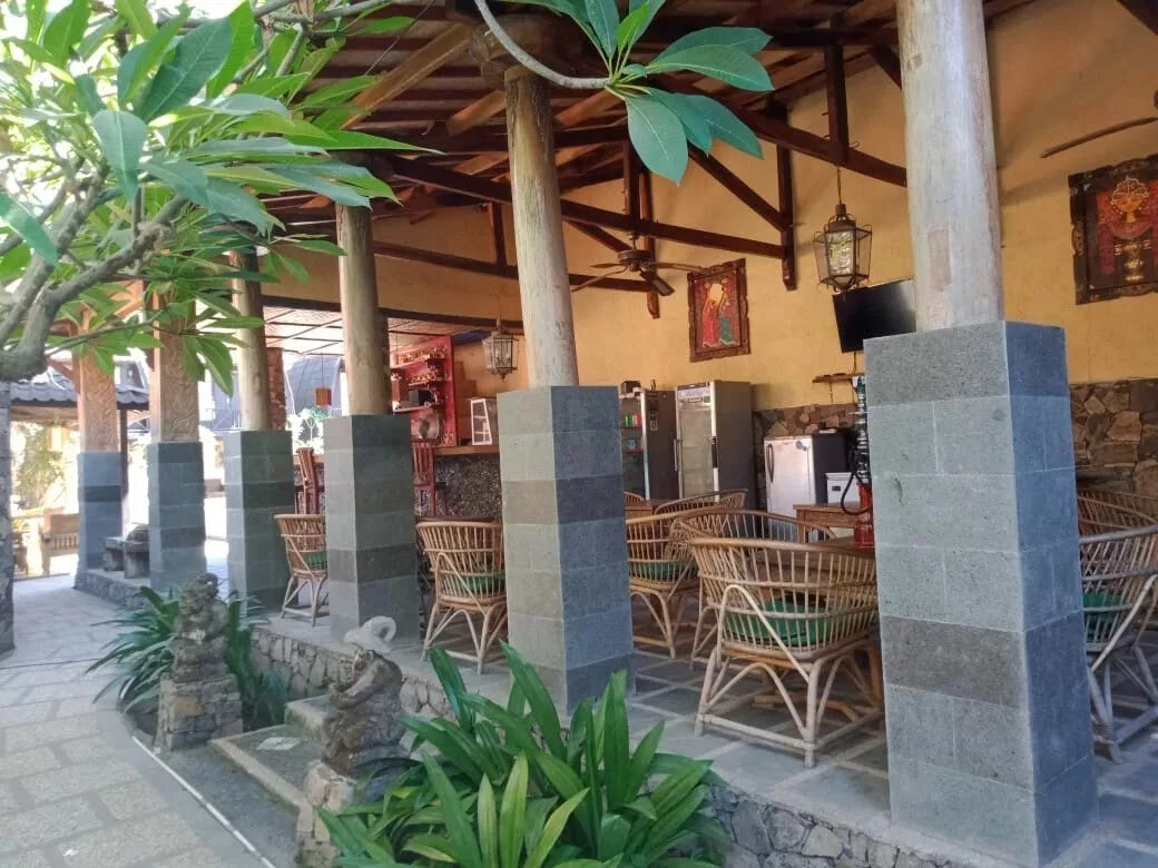 WOOD CAFE food and beverages