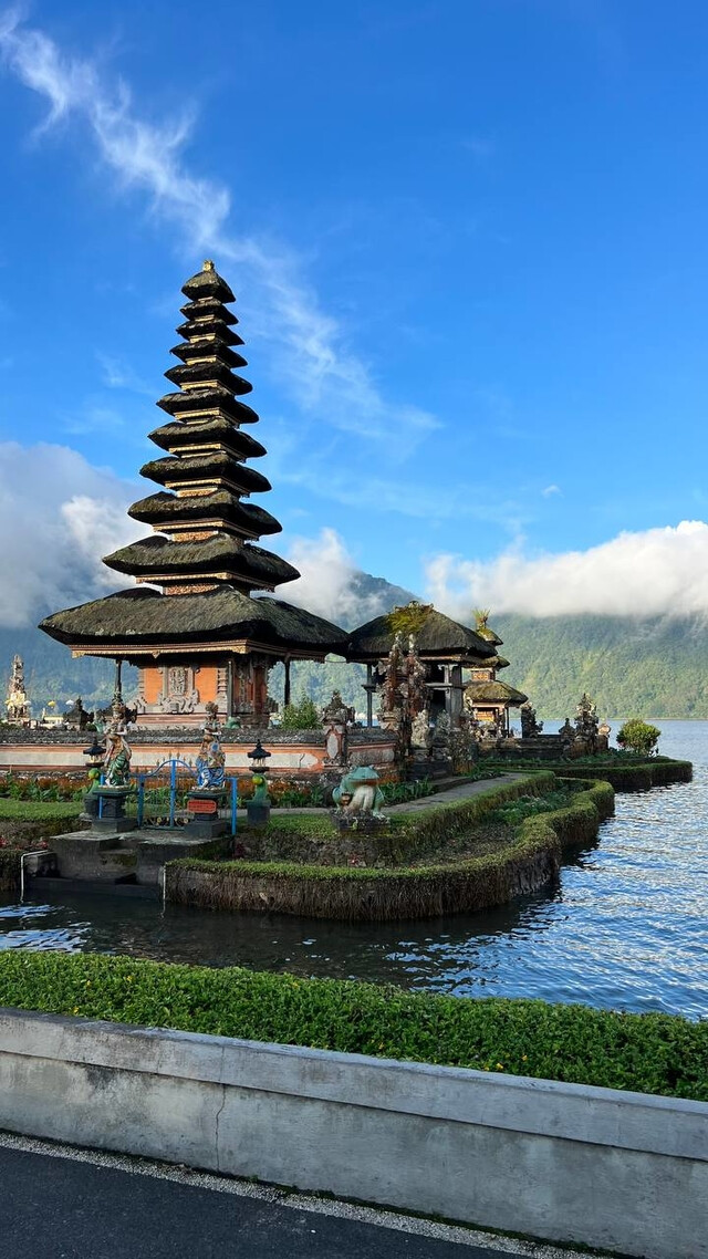 Храм Pura Ulun Danu Beratan