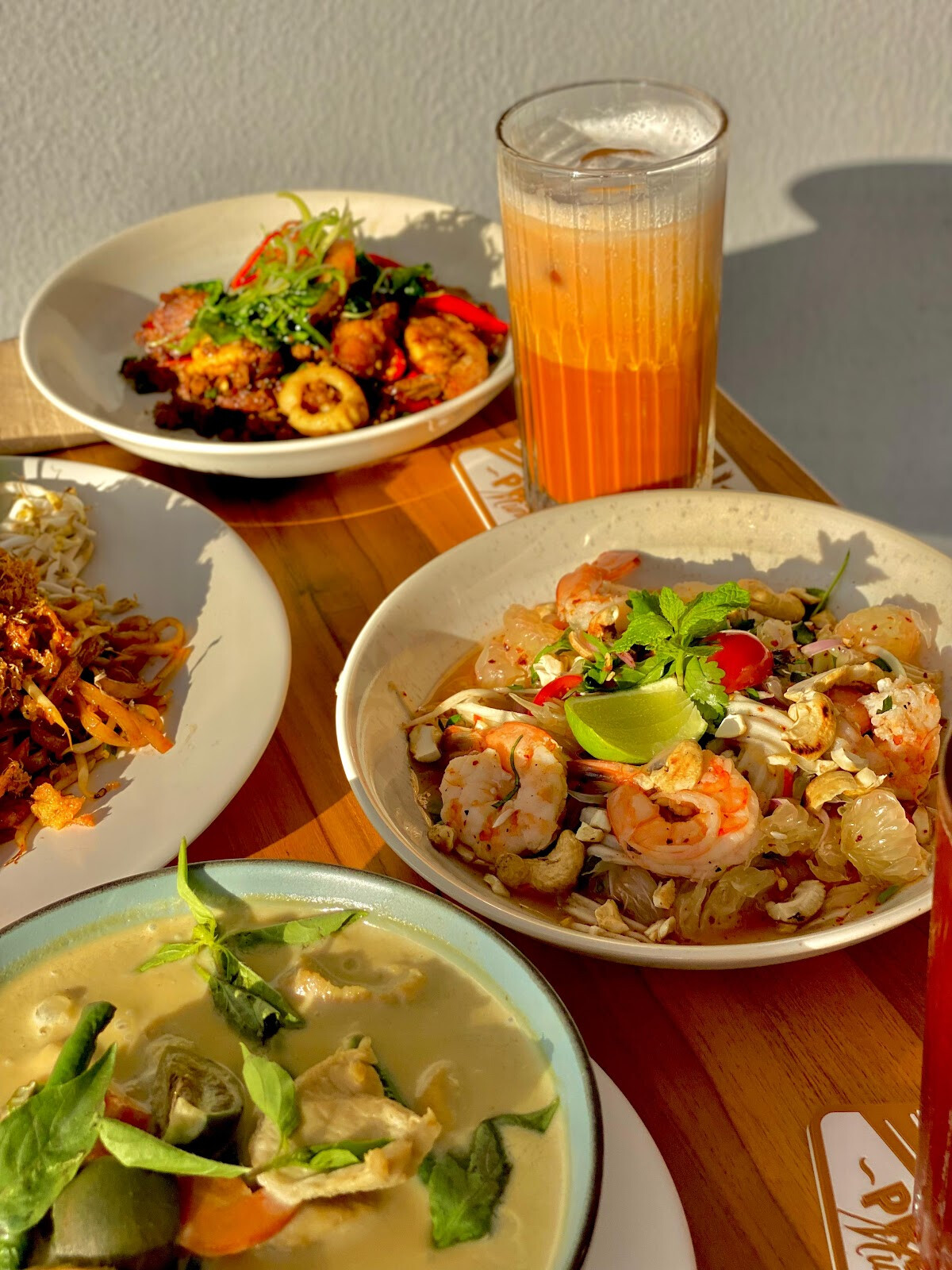 Bird's Nest Thai Kitchen Canggu ( เบริดเน็ตไทยคิตเช่น จางกู )